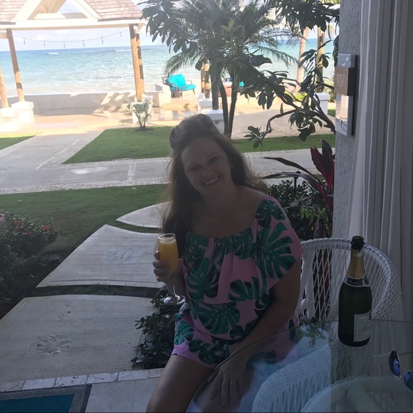 Meet your Posher, Rachel - Picture 1 of 1